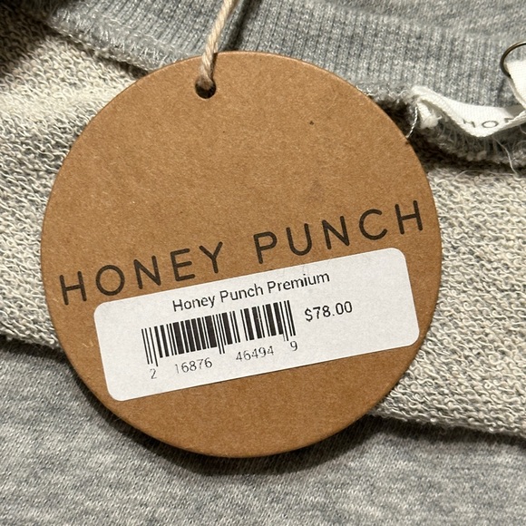 Honey Punch Gray Distressed Sweatshirt Size L - Picture 14 of 17